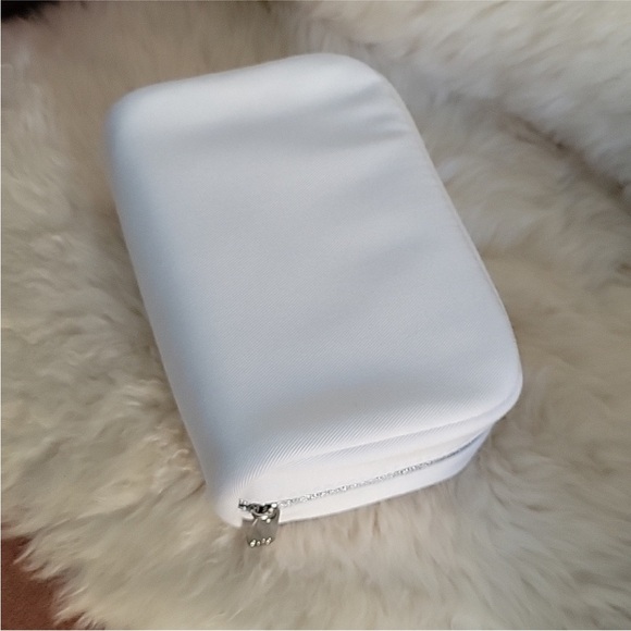 Dior cosmetic bag - Picture 3 of 5